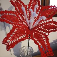 Fiore all'uncinetto  largh. 25 cm. - h. 54 cm circ
