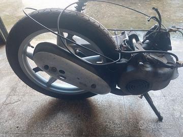 Blocco motore scarabeo 50 2T