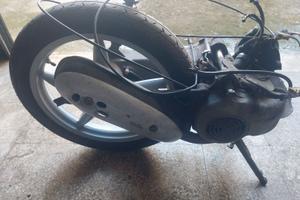 Blocco motore scarabeo 50 2T