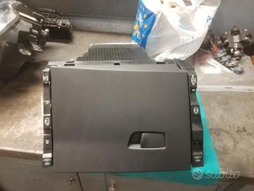 Cassetto porta oggetti Renault Clio V