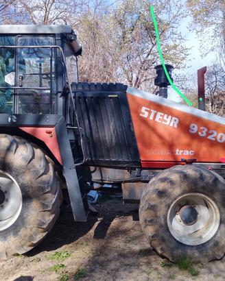 TRATTORE STEYR MULTIFUNZIONE