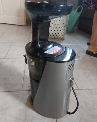 Estrattore di succo a freddo Hurom Slow Juicer 