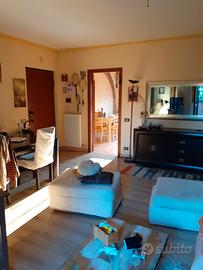 Ampia camera con bagno privato a vittuone