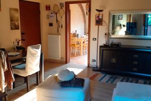 Ampia camera con bagno privato a vittuone
