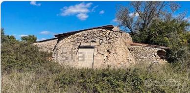 Lamia salentina + Mq 3'.00 terreno agricolo