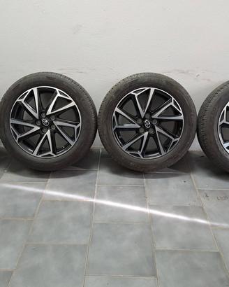 cerchi e pneumatici Toyota yaris 