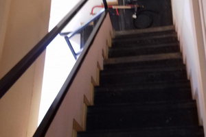 Magazzino con serranda elettrica