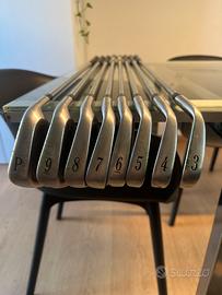 Titleist DCI 981 3-PW 8 ferri Tri-Spec Regular