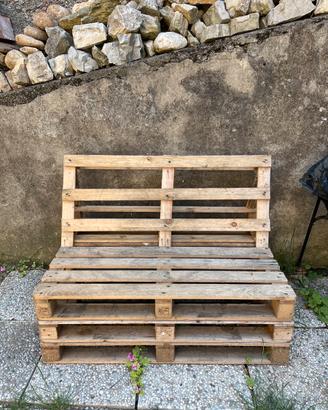 Panca fatta con pallet