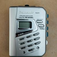 Panasonic RQ-E27V Walkman Radio Cassette funziona