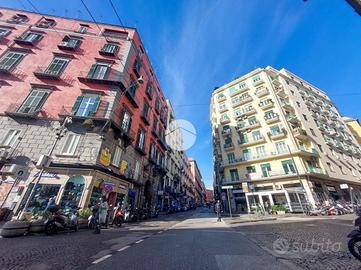 3 LOCALI A NAPOLI