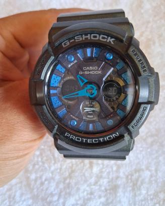 Orologio Casio G-Shock GA-200SH-2A 