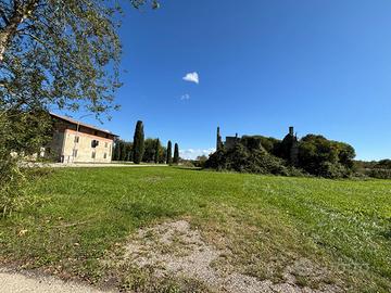 Due lotti edificabili residenziali