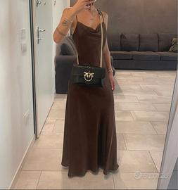 Borsa Pinko nera con tracolla a catena dorata
