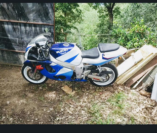 Suzuki gsxr 600