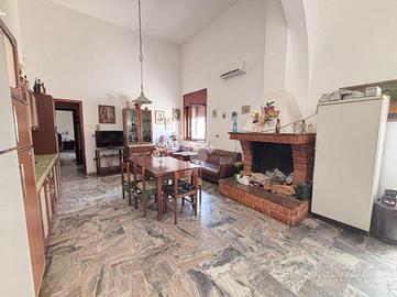 5 LOCALI A SAN CESARIO DI LECCE