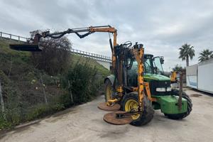 John Deere 6420 con Braccio GreenTech