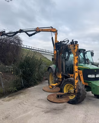 John Deere 6420 con Braccio GreenTech
