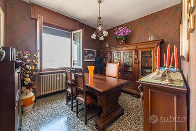 Arredo studio tipo notarile stile neorinascimento