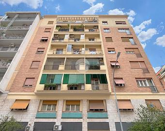 4 LOCALI A ROMA