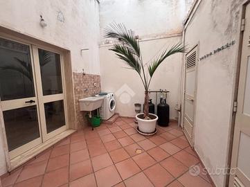 3 LOCALI A SAN DONATO DI LECCE