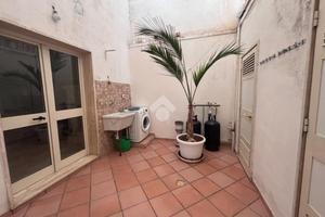 3 LOCALI A SAN DONATO DI LECCE