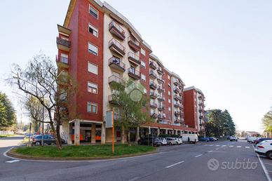 3 LOCALI A LAINATE
