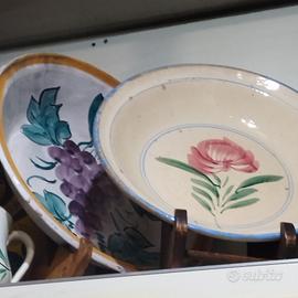 Antichi piatti in maiolica
