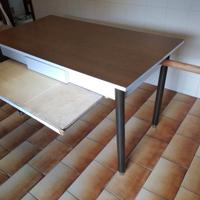 tavolo (con accessori) abbinato con 6 sedie