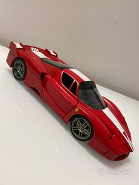 Ferrari FXX Hot Wheels 1/18