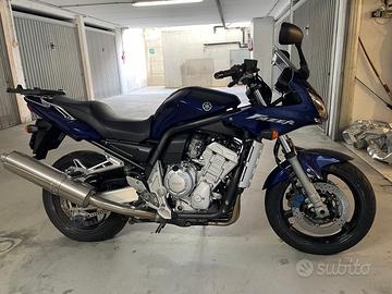 YAMAHA FZR100