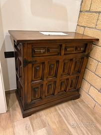 Mobiletto vintage con letto pieghevole integrato