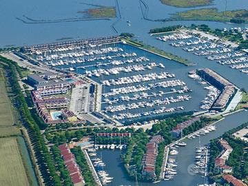 Posto Barca 12 x 4,25 m Marina Capo Nord