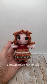  Bambolina con 2 vestiti. Artigianale