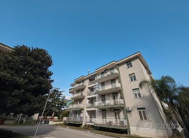 Appartamento in Parco SS. Apostoli, con garage