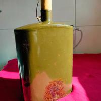 Fiaschetta in lamiera smaltata vintage