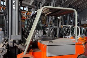 Muletti carrelli elevatori