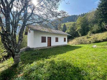 Casa indipendente di 134 m² con 3 locali a Caiolo