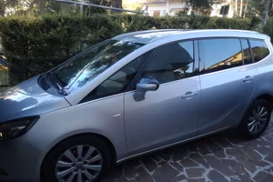 OPEL ZAFIRA TOURER