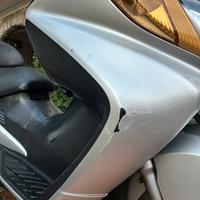 Suzuki Burgman 400 (anno 2004)