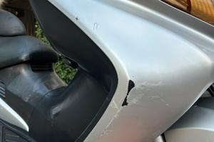 Suzuki Burgman 400 (anno 2004)