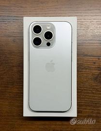 Iphone 15 pro bianco + cover