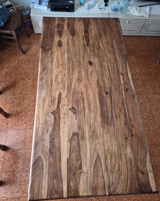 tavolo in legno e ferro battuto