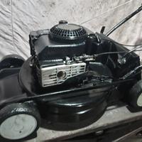 MACCHINA RASAERBA TRAZIONATA 