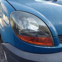 Proiettore destro RENAULT KANGOO del 2003