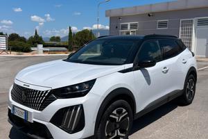 Peugoet 2008 GT Restyling 2023 con GARANZIA