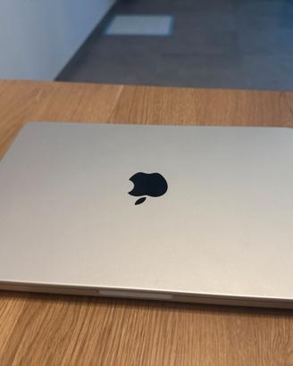Macbook Pro 14 M1 500 GB