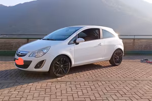 opel corsa D 2011