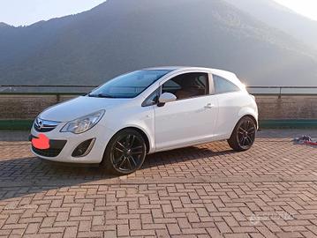 opel corsa D 2011