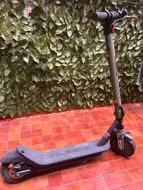 Monopattino Elettrico Momodesign modello Evo9